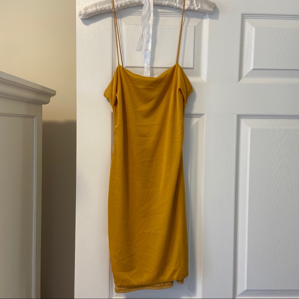 Mustard yellow/gold mini bodycon dress✨🌼